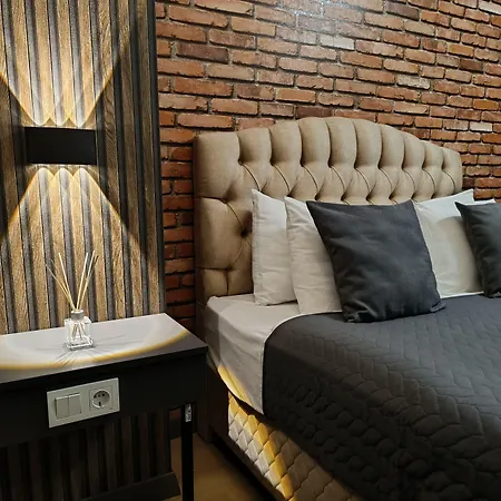 Nomad Hub Aparthotel 3*
