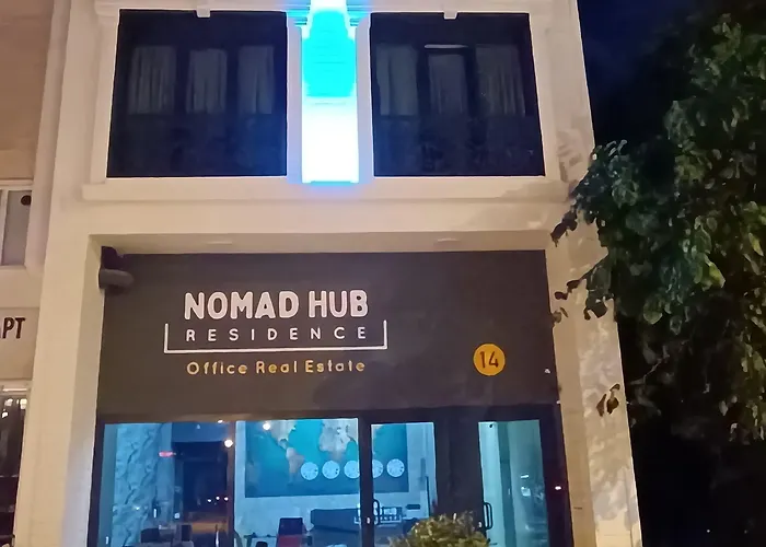 Apartmanhotel Nomad Hub 3*
