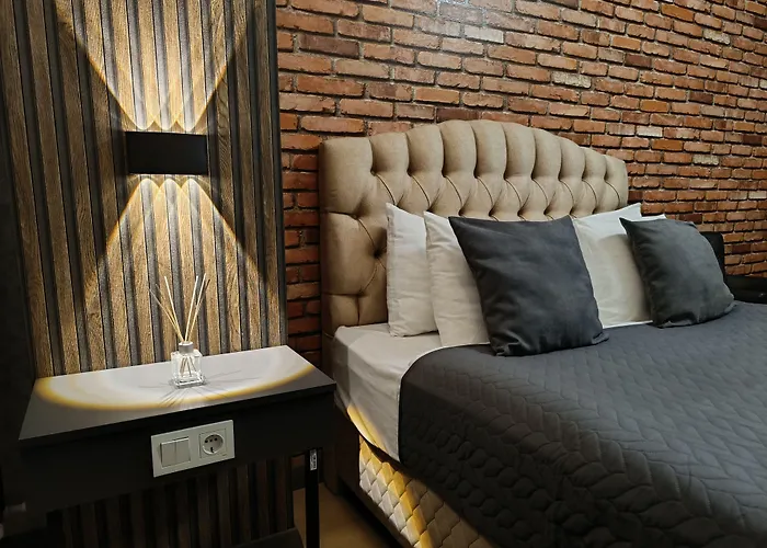 Nomad Hub Apartmanhotel 3*