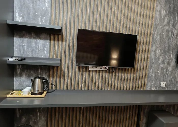 Nomad Hub Apartmanhotel 3*