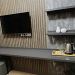 Nomad Hub 3*
