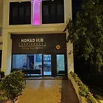 公寓式酒店 Nomad Hub 3*