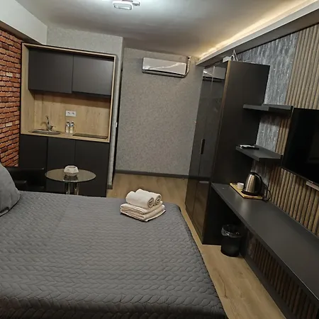 Nomad Hub 3*