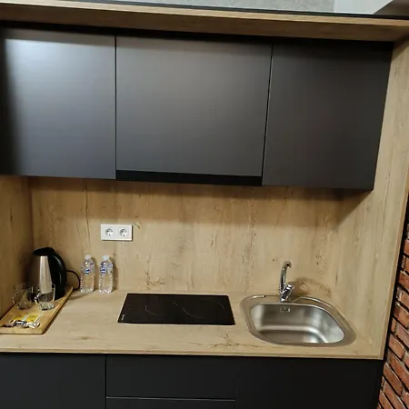 Nomad Hub 3*